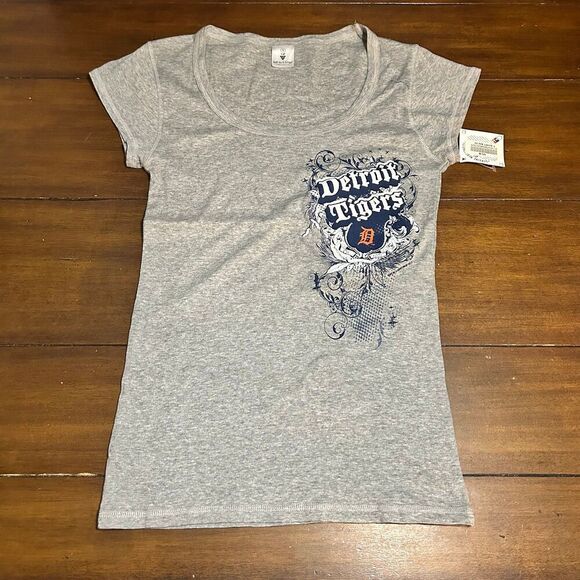 MLB Detroit Tigers Women’s Short Sleeve T-shirt Size Small - Picture 1 of 4